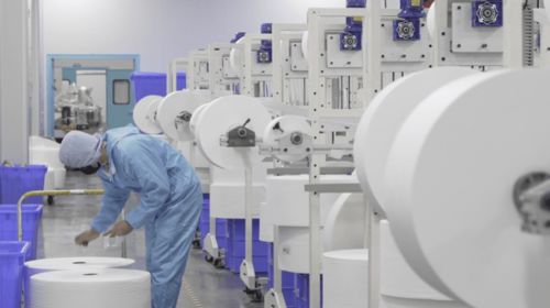 科技企業(yè)清遠(yuǎn)工廠供港口罩產(chǎn)能翻倍，信息技術(shù)咨詢服務(wù)賦能生產(chǎn)升級(jí)